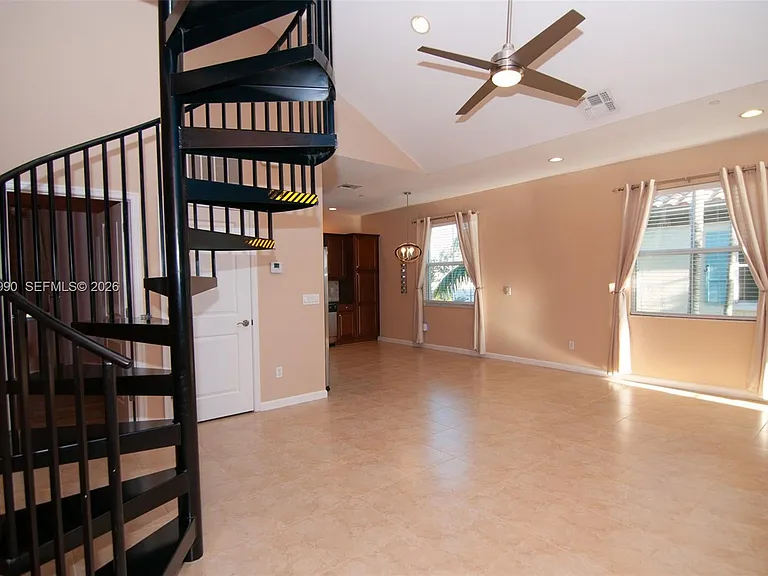 4357 Cascada Cir #4357 — Photo 2