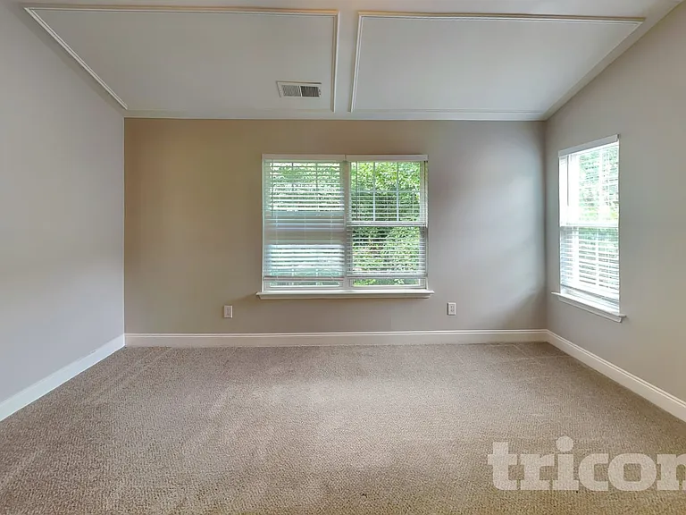 204 Cole Ct — Photo 6