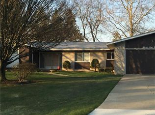 31065 Berryhill St, Farmington Hills, MI 48331