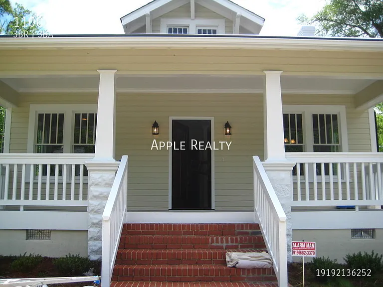 1100 9th St — Photo 1