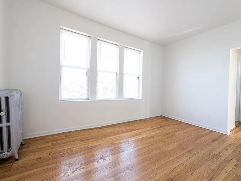 1931 S Homan — Photo 27