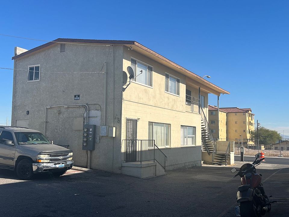 2nd image of 211 N Maryland Pkwy Unit B
