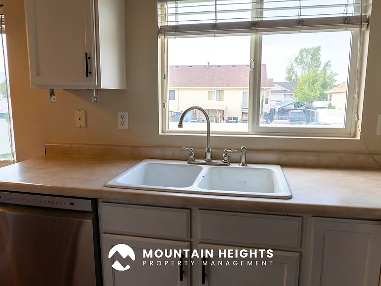 1953 W Black Angus Dr — Photo 13