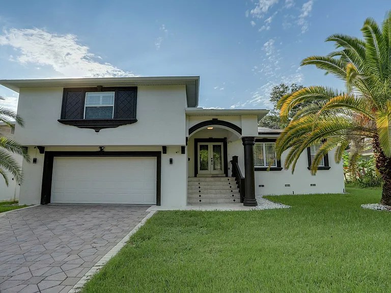 633 Spring Oaks Blvd — Photo 1