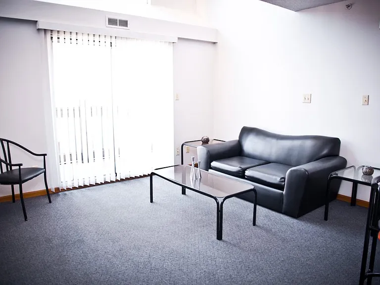 808 S Oak St #101 — Photo 2