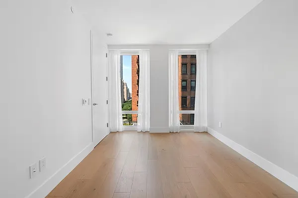 Rented by Douglas Elliman | media 37