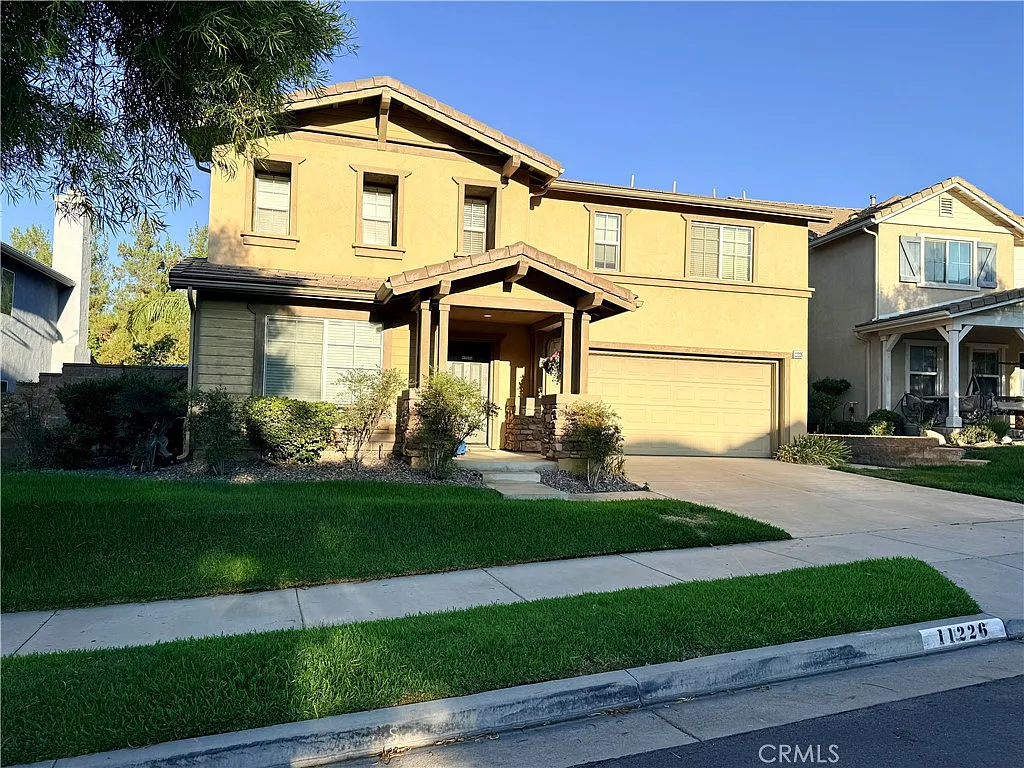 4 bed, 4.5 bath, 2606 sqft, $3,995 — Photo 1