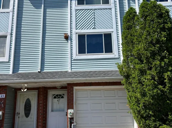 47 Pembrook Loop, Staten Island, NY 10309