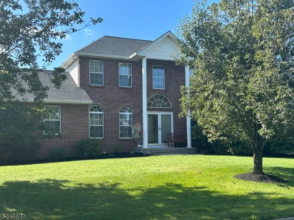 13 Corneilius Way, Franklin Twp., NJ 08873