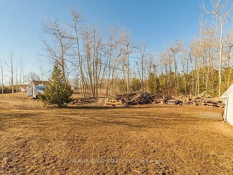 5135 Trafalgar Rd — Photo 22