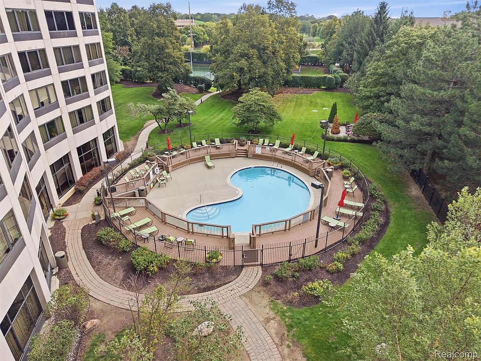 5000 Town Ctr Suite 1503, photo 30