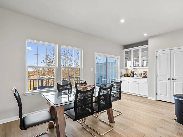 204 Station Dr — Photo 10
