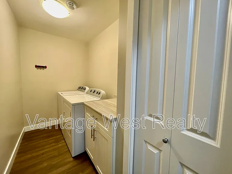 2442 Last Rd — Photo 23