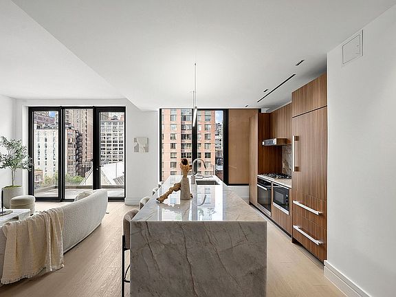 5th image of 165 Lexington Ave APT 11A