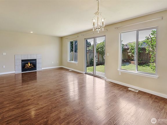 4th image of 11019 185th Avenue E