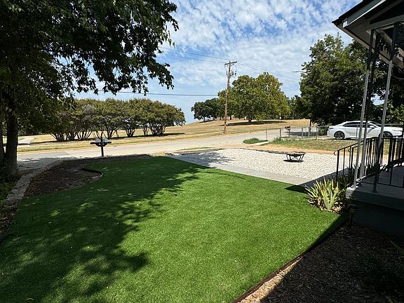 5th image of 1108 E Maddox Ave #1108