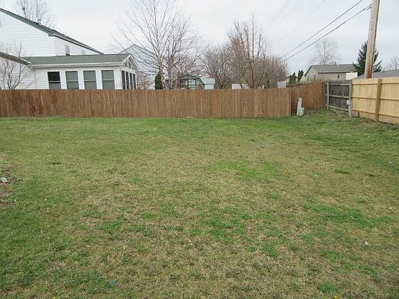 3rd image of 4092 Marsol Ave