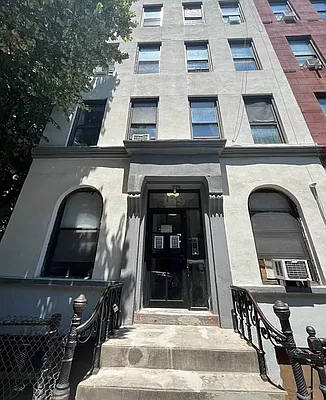 Rented by REAL New York | media 10