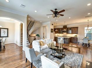 2403 Radcliffe St, Houston, TX 77007