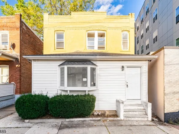 2 Drake St, Bound Brook Boro, NJ 08805