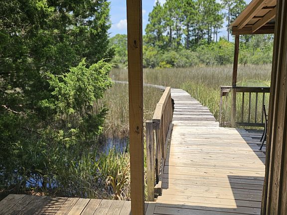 Dock to water