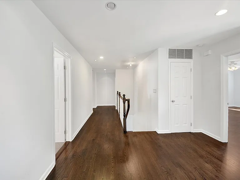 20 Plymouth Rd — Photo 24