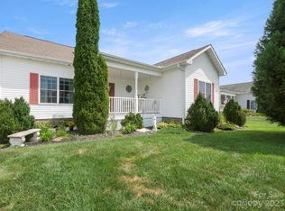 400 Beechnut Dr #50, Hendersonville, NC 28739