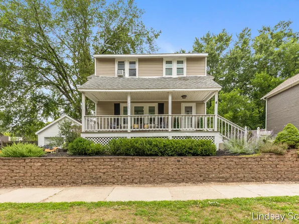 1205 Valley Ave NW, Grand Rapids, MI 49504