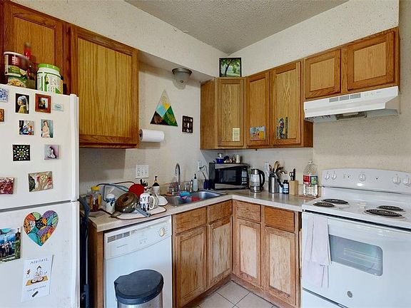 5th image of 1209 Georgia St