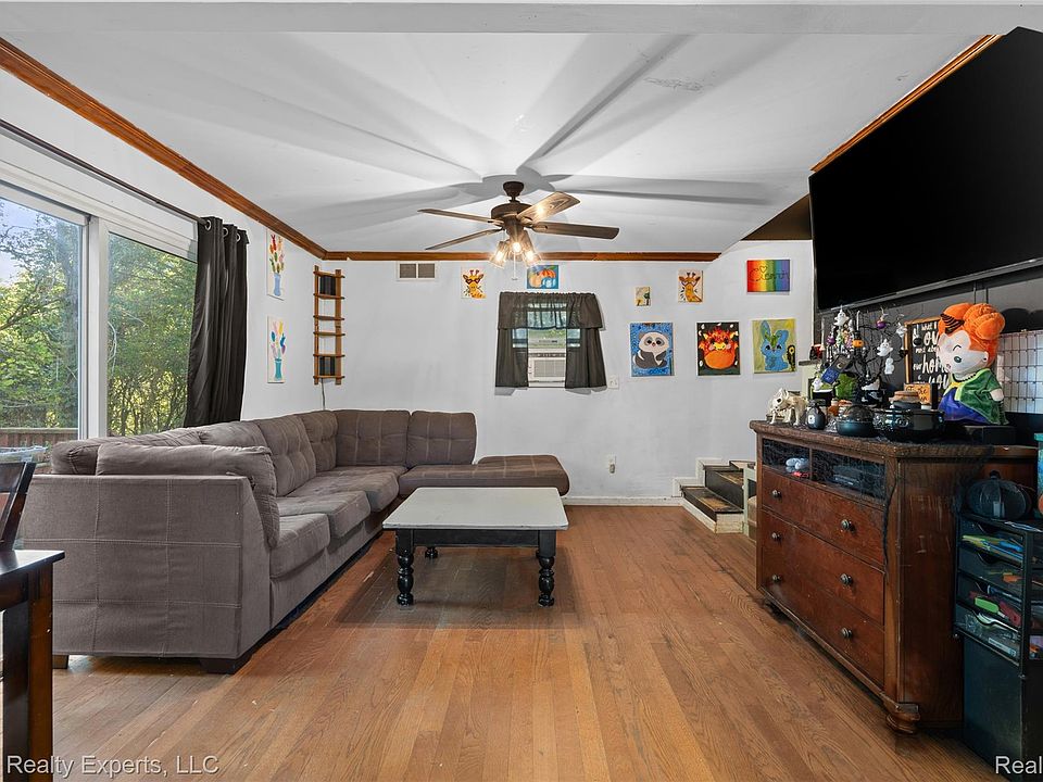 10th image of 6108 Dryden Rd