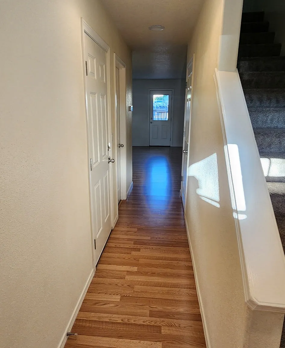 3 bed, 2.5 bath, $2,100 — Photo 2