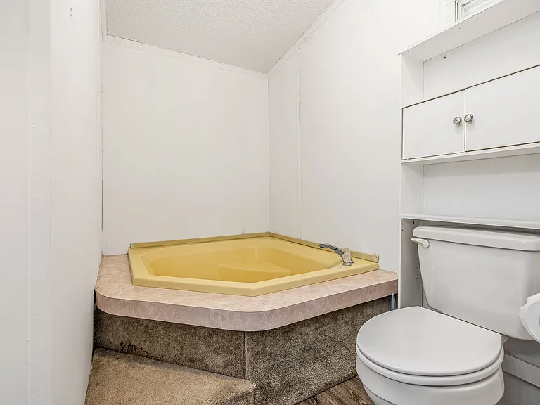 105 Valley Forge Way N — Photo 19