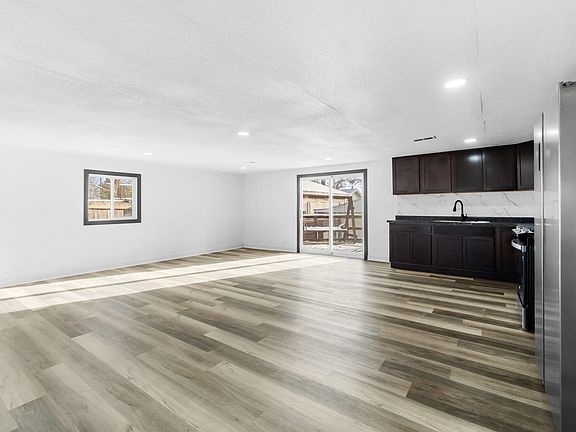 5th image of 4109 Page Ave