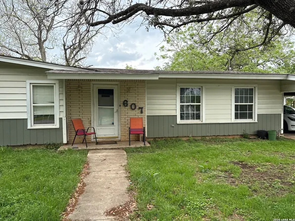 607 CONWAY DR, San Marcos, TX 78666