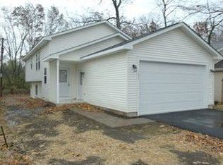 531 Hillcrest Ter, Round Lake Park, IL 60073