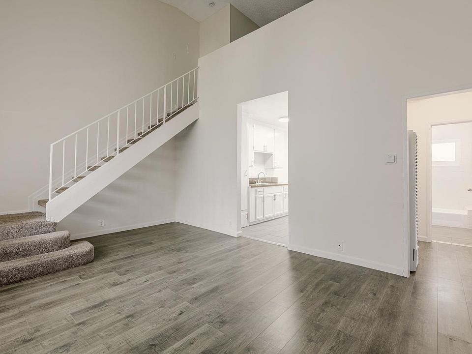 1st image of 6043 Eleanor Ave #6