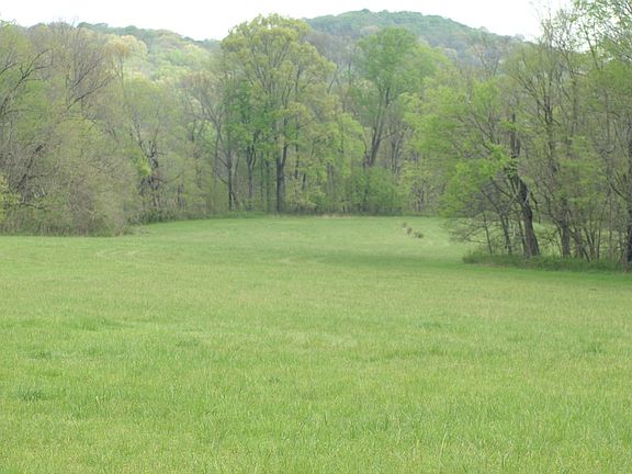 3rd image of 2765 Clem Hill Ln