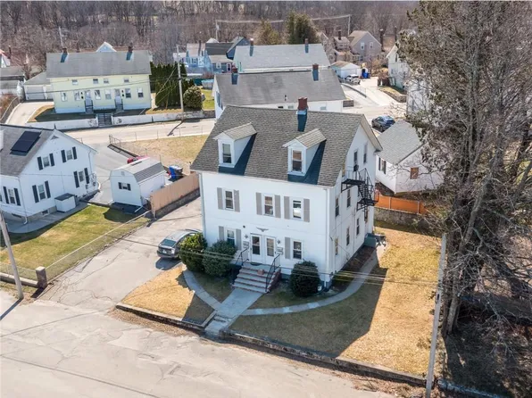 6 Branch Ave, West Warwick, RI 02893