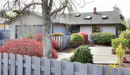 1st image of 4826 N 16th St