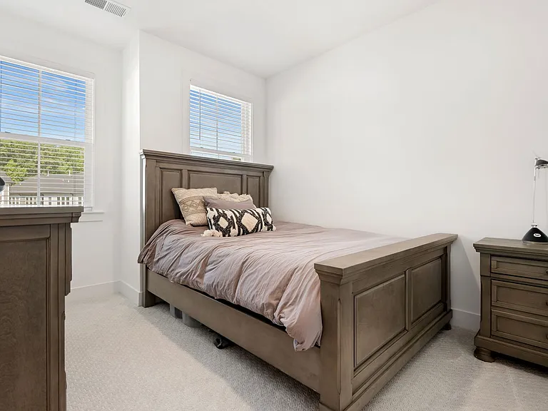 2115 Opulent Oaks Ln — Photo 18