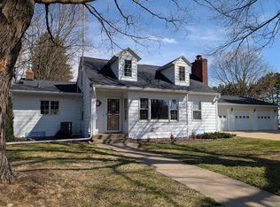 1521 6th Avenue, Menomonie, WI 54751