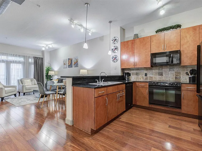1901 Post Oak Blvd #1106 — Photo 5