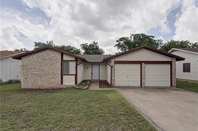 1st image of 901 Cactus Dr