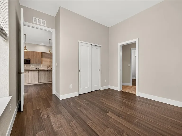1407 Rogers Ct — Photo 12