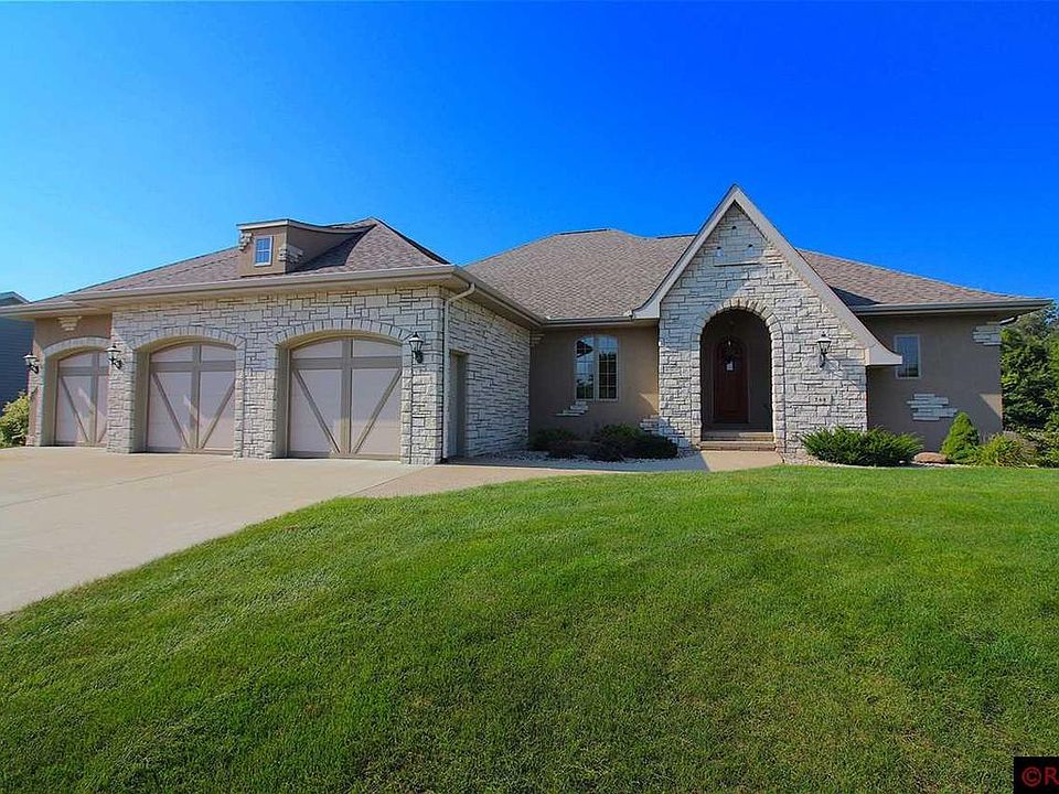 1st image of 144 Creekside Dr