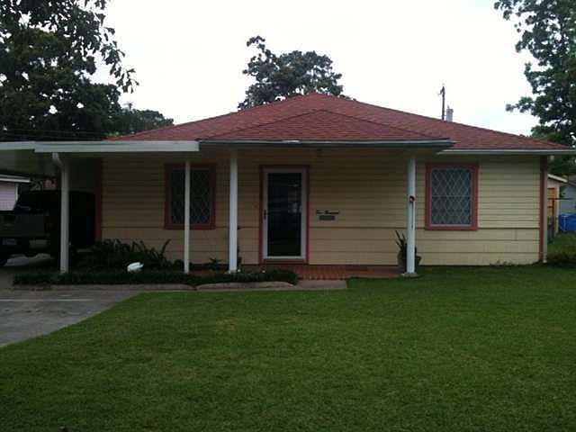 1st image of 2000 Woodrow Dr