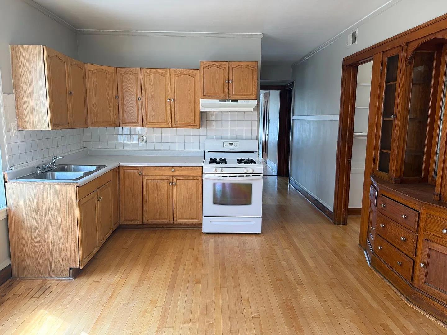 2 Bedroom apartment — Photo 4