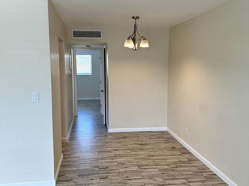 1st image of 600 SE 23rd Ave APT 2