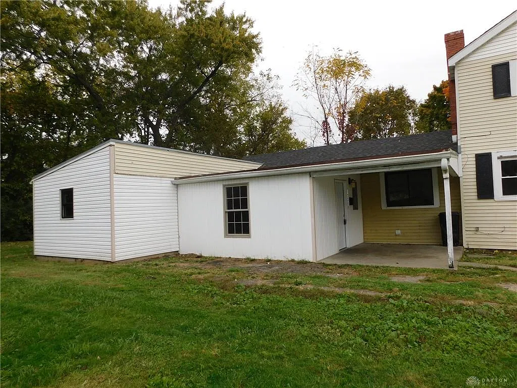 1 bed, 1.0 bath, $875 — Photo 2