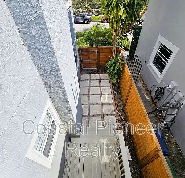 209 S Westland Ave #D — Photo 27